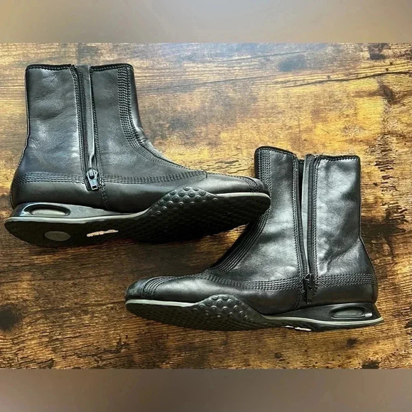 Cole Haan | womens Air Beau booties. Size: 5.5B - Picture 5 of 12